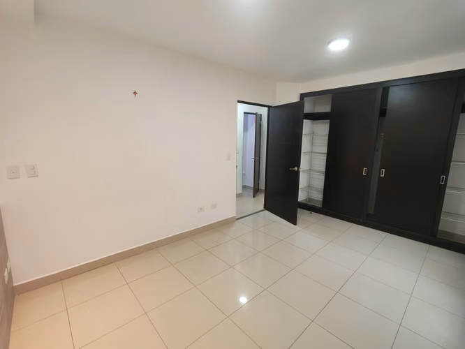 Se vende apartamento en primera planta en Santa Ana Centro. - Imagen 8
