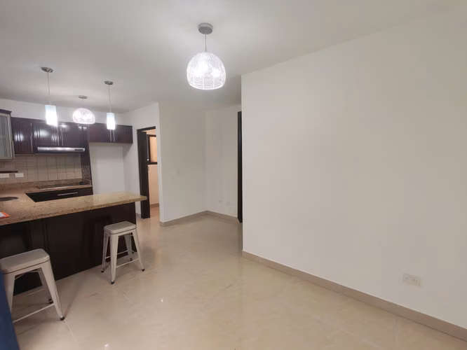 Se vende apartamento en primera planta en Santa Ana Centro. - Imagen 2