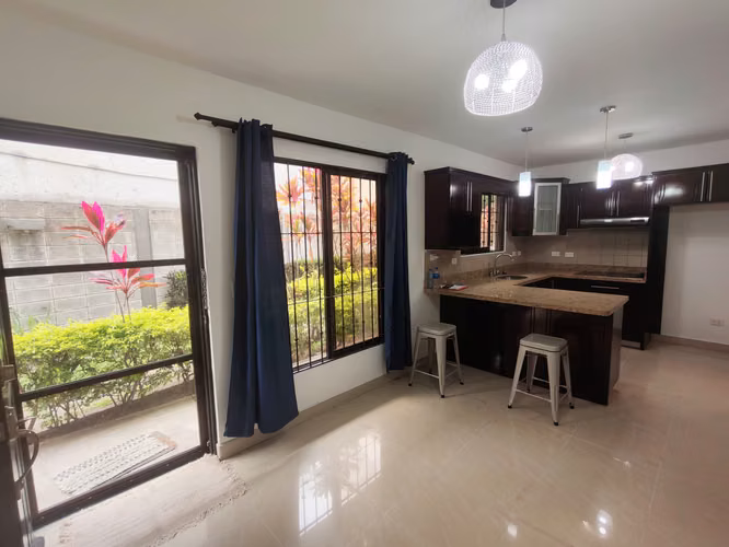 Se vende apartamento en primera planta en Santa Ana Centro. - Imagen 3
