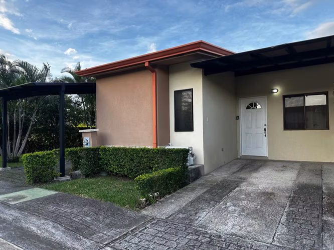 Alajuela, San Rafael, linda casa amueblada, full amenidades