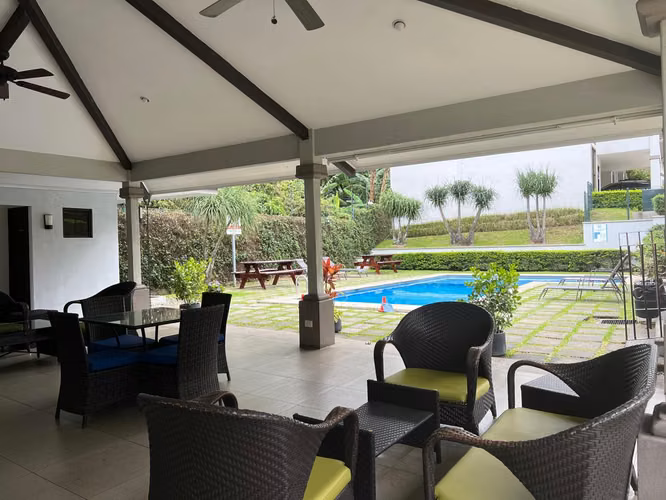 Venta de Casa moderna en Heredia, Ulloa