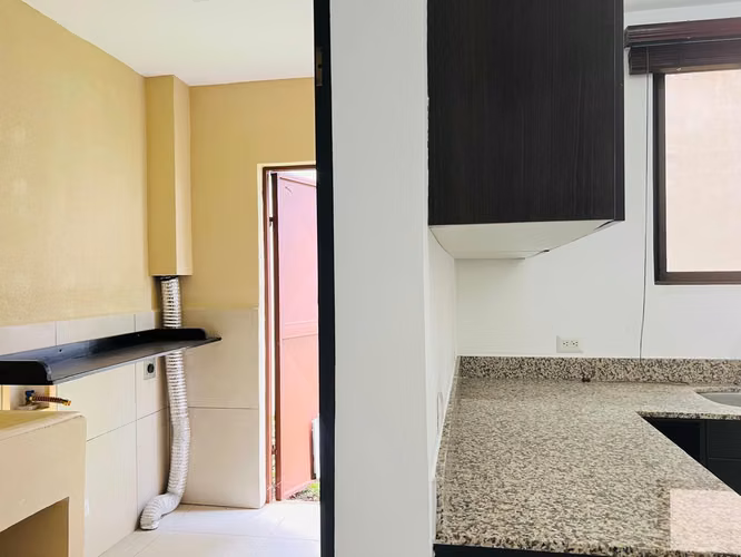 Venta de Casa moderna en Heredia, Ulloa