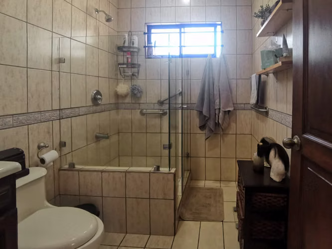 Se vende casa - Condominio Villas de Robledal, San Antonio de Belén (MB)