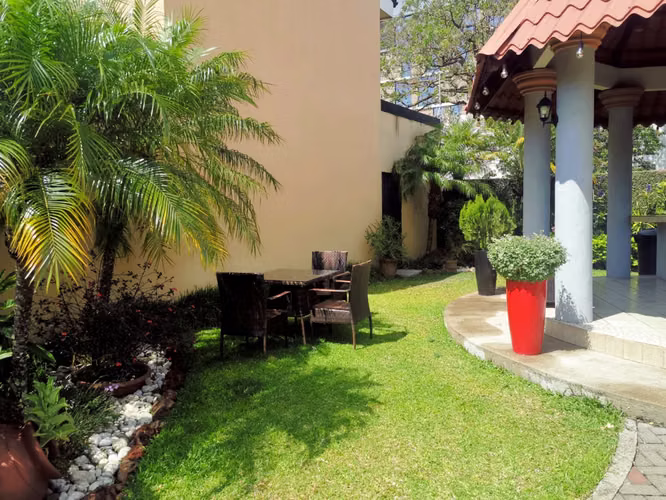 Se vende casa - Condominio Villas de Robledal, San Antonio de Belén (MB)
