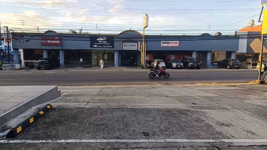 Alquiler de local comercial Escazú sobre carretera principal - Imagen 7