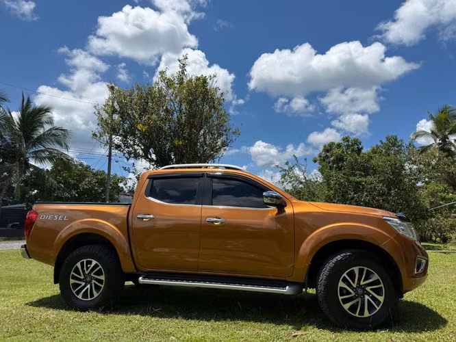 NP300 FRONTIER LE 2019