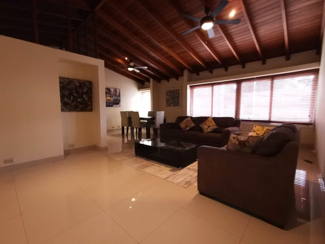 Escazú , venta casa independiente