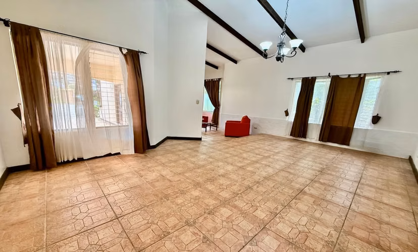 Se alquila casa Una planta Condominio en San Rafael Montes de Oca