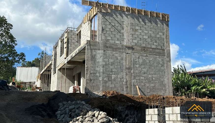 Últimas 5 casas en Tres Ríos Centro: 3 dormitorios, 2.5 baños y 2 estacionamientos. ¡Reserve la suya!