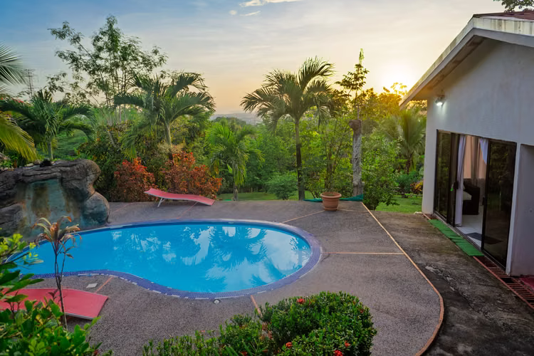 NUEVO PRECIO | Casa de Lujo con Vista al Mar | Piscina | 6 Habitaciones | 5.000 m²