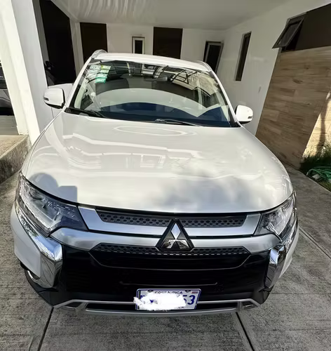 Mitsubishi Outlander 2022, como nuevo - récord agencia