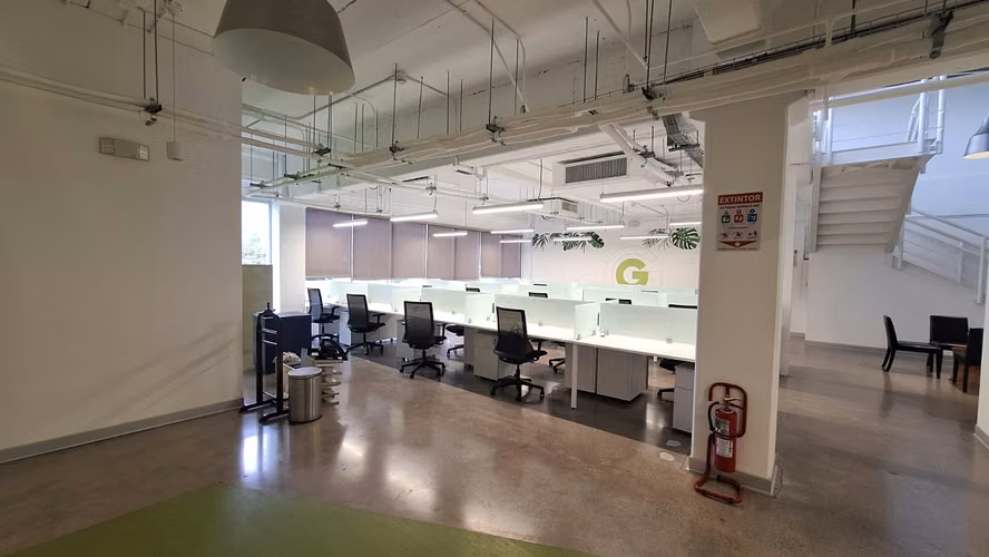 Amplia Oficina Alquiler/Centro Corporativo Lindora