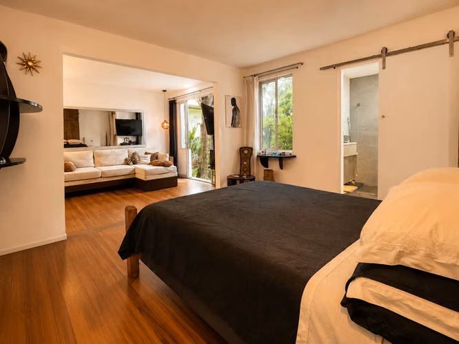 VENTA DE PROPIEDAD EN ESCALANTE USO COMERCIAL O RESIDENCIAL - Imagen 5