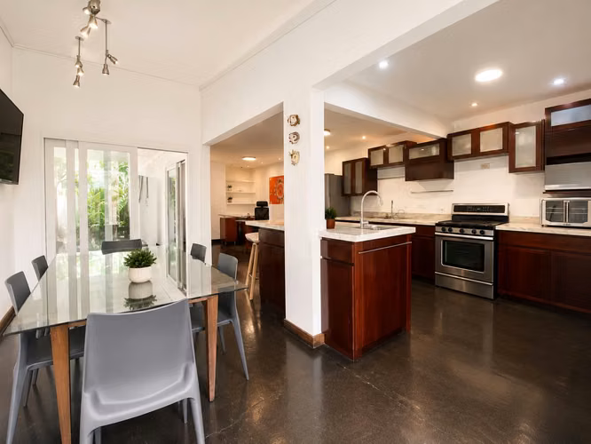 VENTA DE PROPIEDAD EN ESCALANTE USO COMERCIAL O RESIDENCIAL - Imagen 4