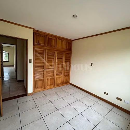 id 40002  Venta de Hermosa Casa en Condominio en Freses