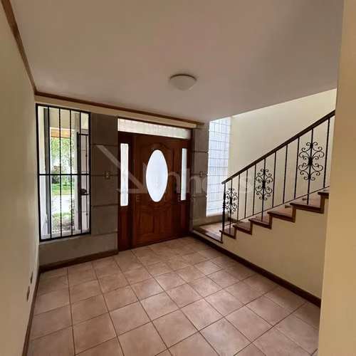 id 40002  Venta de Hermosa Casa en Condominio en Freses