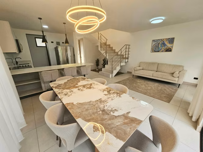 Alquiler de Hermosa Casa Nueva – Lindora Villaje. - Imagen 2