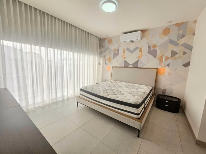 Alquiler de Hermosa Casa Nueva – Lindora Villaje. - Imagen 5