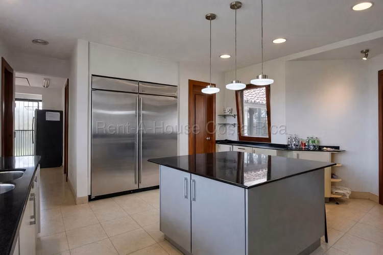 Casa en Venta en Condominio Monterán - Ultra Lujo, Exclusividad y Vista Panorámica al Campo de Golf