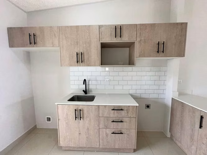 ALQUILER DE CASA, 2 HABITACIONES EN CONDOMINIO, SAN FRANCISCO DE HEREDIA - Imagen 3