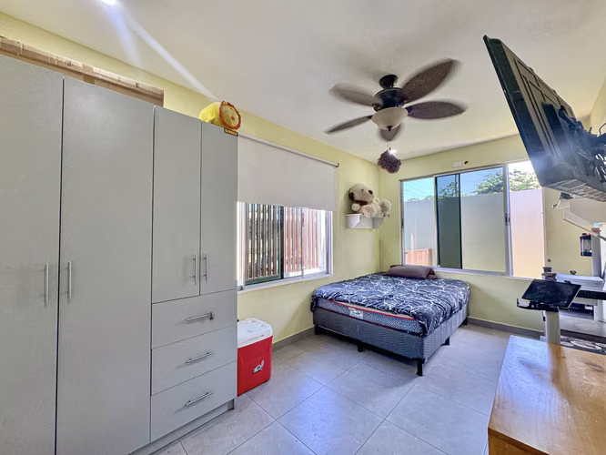 Casa Belen Cariari one-level home with pool