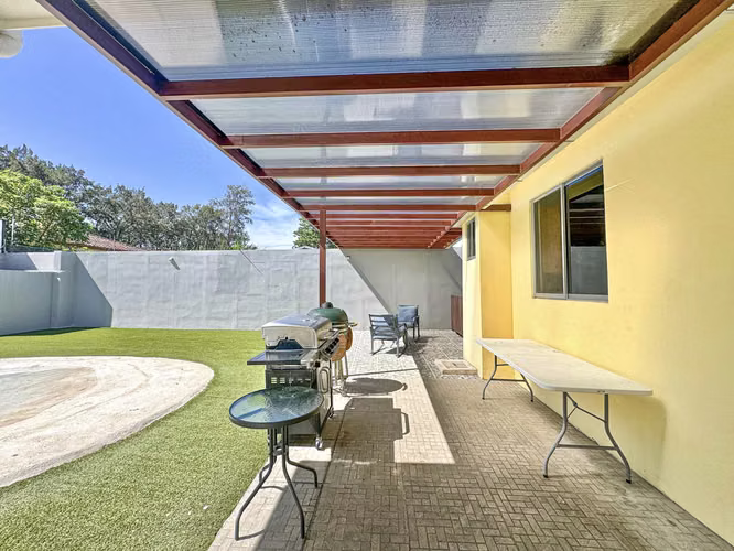 Casa Belen Cariari one-level home with pool