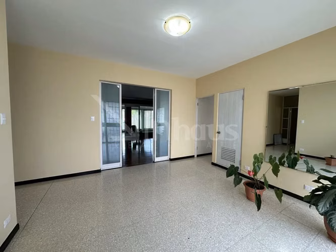 Alquiler de Casa Uso de Suelo Mixto - Imagen 3
