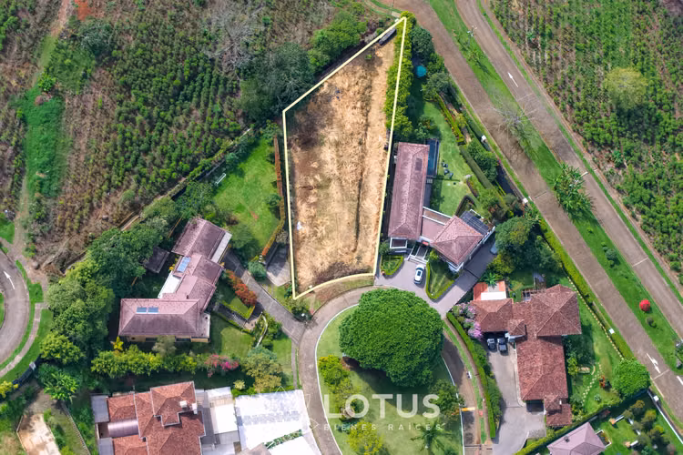 Terreno en Condominio Guayacán Real, Colinas de Montealegre, Tres Ríos, Cód. AJ019