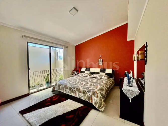 id # 42125 Venta de Casa en Condominio de 6 unidades, Pinares, Curridabat