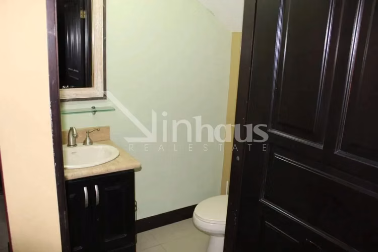 id # 42084 Venta de casa en condominio - Curridabat