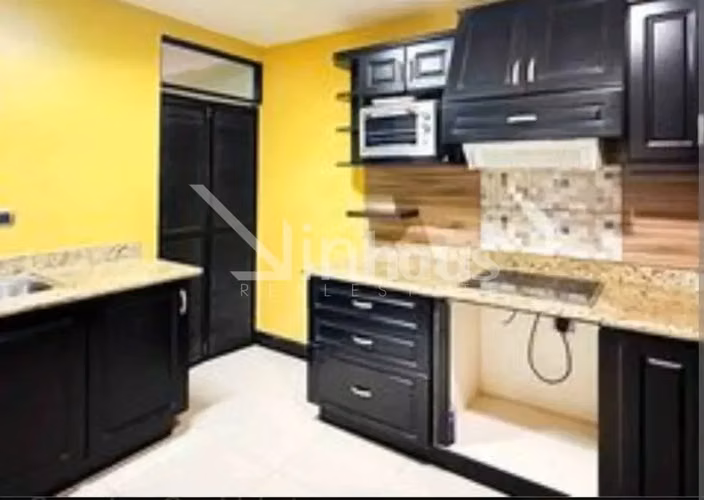 id # 42084 Venta de casa en condominio - Curridabat