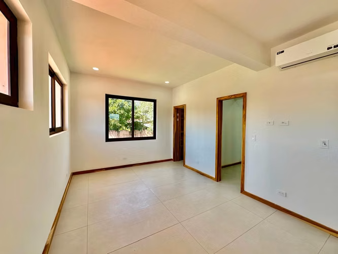La Guácima - Casa a estrenar de 4 habitaciones +Servicio + Patio y Terraza- 415mt - Imagen 13
