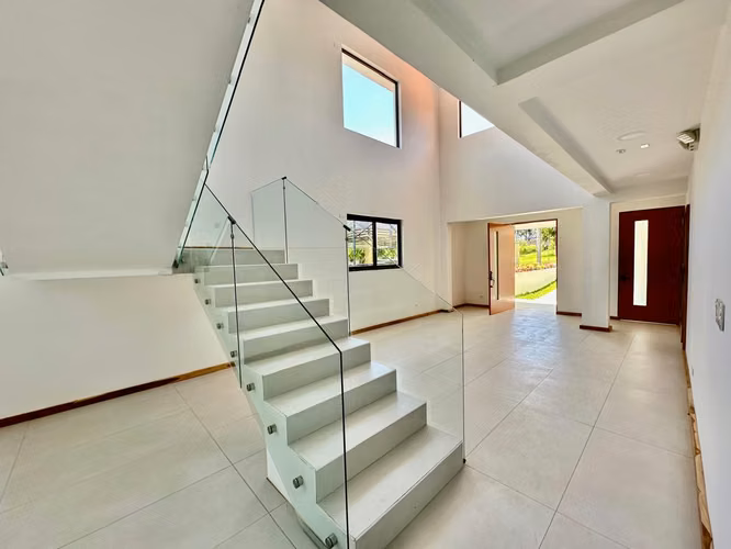 La Guácima - Casa a estrenar de 4 habitaciones +Servicio + Patio y Terraza- 415mt - Imagen 12