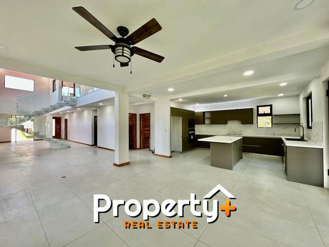 OPORTUNIDAD! La Guácima - Casa a estrenar de 4 habitaciones +Servicio + Patio y Terraza- 415mt