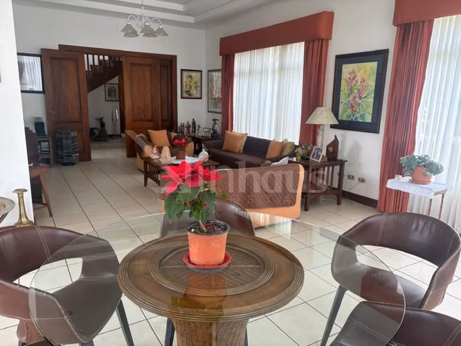 id # 41930 Venta casa en Residencial Altamonte