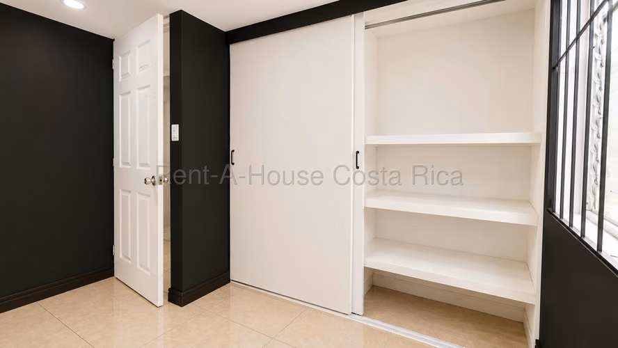 Casa en Venta en Condominio - Agua Caliente, Cartago
