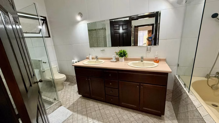 Alquiler de Casa en Heredia Ciudad Cariari | Amoblada o Sin Muebles | Excelente Ubicación