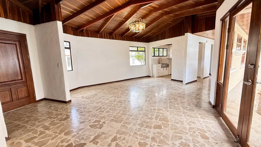 Casa en alquiler en Heredia, Belén Los Arcos | Amplios espacios y jardín - Imagen 4