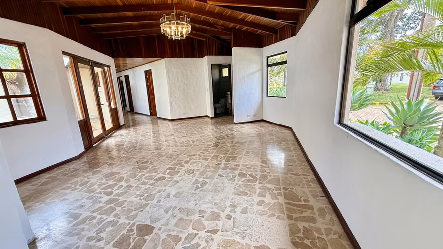 Casa en alquiler en Heredia, Belén Los Arcos | Amplios espacios y jardín - Imagen 5