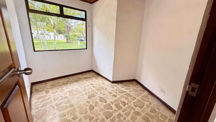 Casa en alquiler en Heredia, Belén Los Arcos | Amplios espacios y jardín - Imagen 9