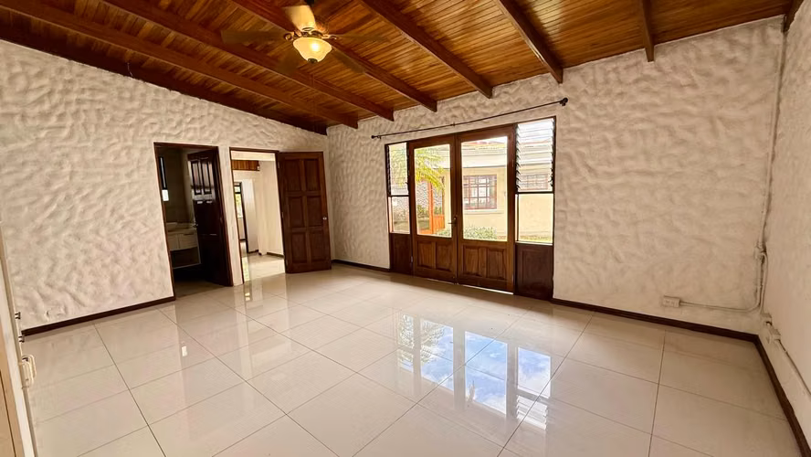 Casa en alquiler en Heredia, Belén Los Arcos | Amplios espacios y jardín - Imagen 17