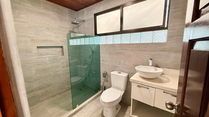 Casa en alquiler en Heredia, Belén Los Arcos | Amplios espacios y jardín - Imagen 18