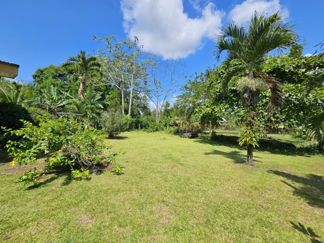 Venta de casa con terreno plano y Quebrada Natural | Peñas Blancas, San Ramón