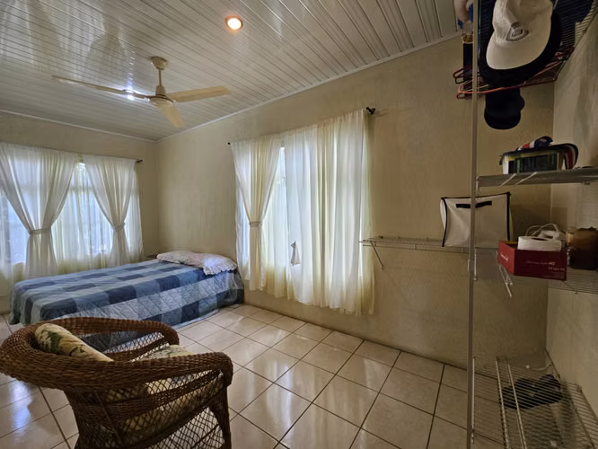 Venta de casa con terreno plano y Quebrada Natural | Peñas Blancas, San Ramón