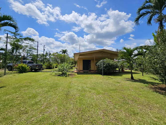 Venta de casa con terreno plano y Quebrada Natural | Peñas Blancas, San Ramón