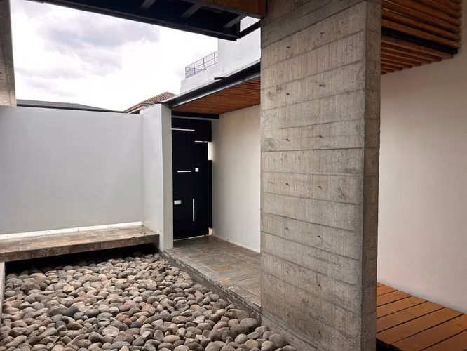 Bosques de Altamonte Maravillosa Casa Moderna #1157