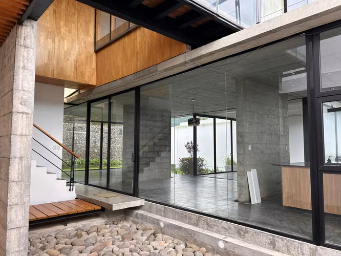 Bosques de Altamonte Maravillosa Casa Moderna #1157
