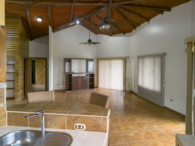 ESPECTACULAR CASA EN VENTA EN JCB RANCH, LA RESERVA, SAN CARLOS