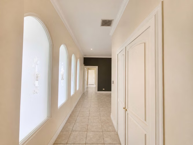 CIUDAD CARIARI, BELEN-HEREDIA - 3DOR/3.5BA - 400M2 - Imagen 6