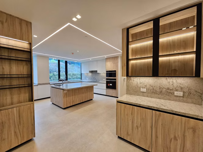 Exclusivo Apartamento de Lujo en Condominio Belmonte, Escazú
